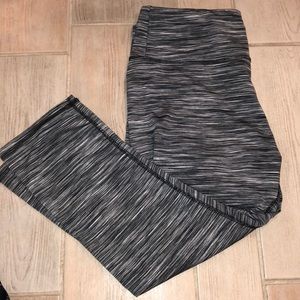 RBX black and gray heathered crop leggings